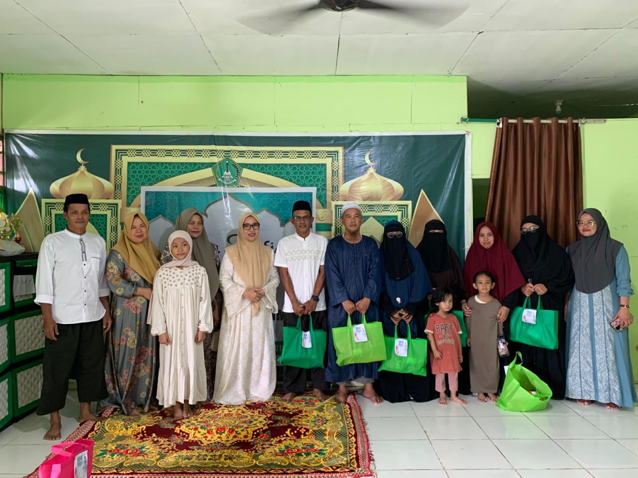 Makole Baebunta Tebar Kebahagiaan Lebaran ke Pesantren & Masjid Baebunta