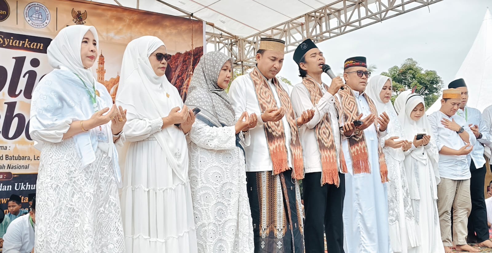 Lautan Manusia Padati Taman Siswa Masamba, Kadis PMD Sambut Hangat Tausiyah Sejuk Ustadz Abdul Somad