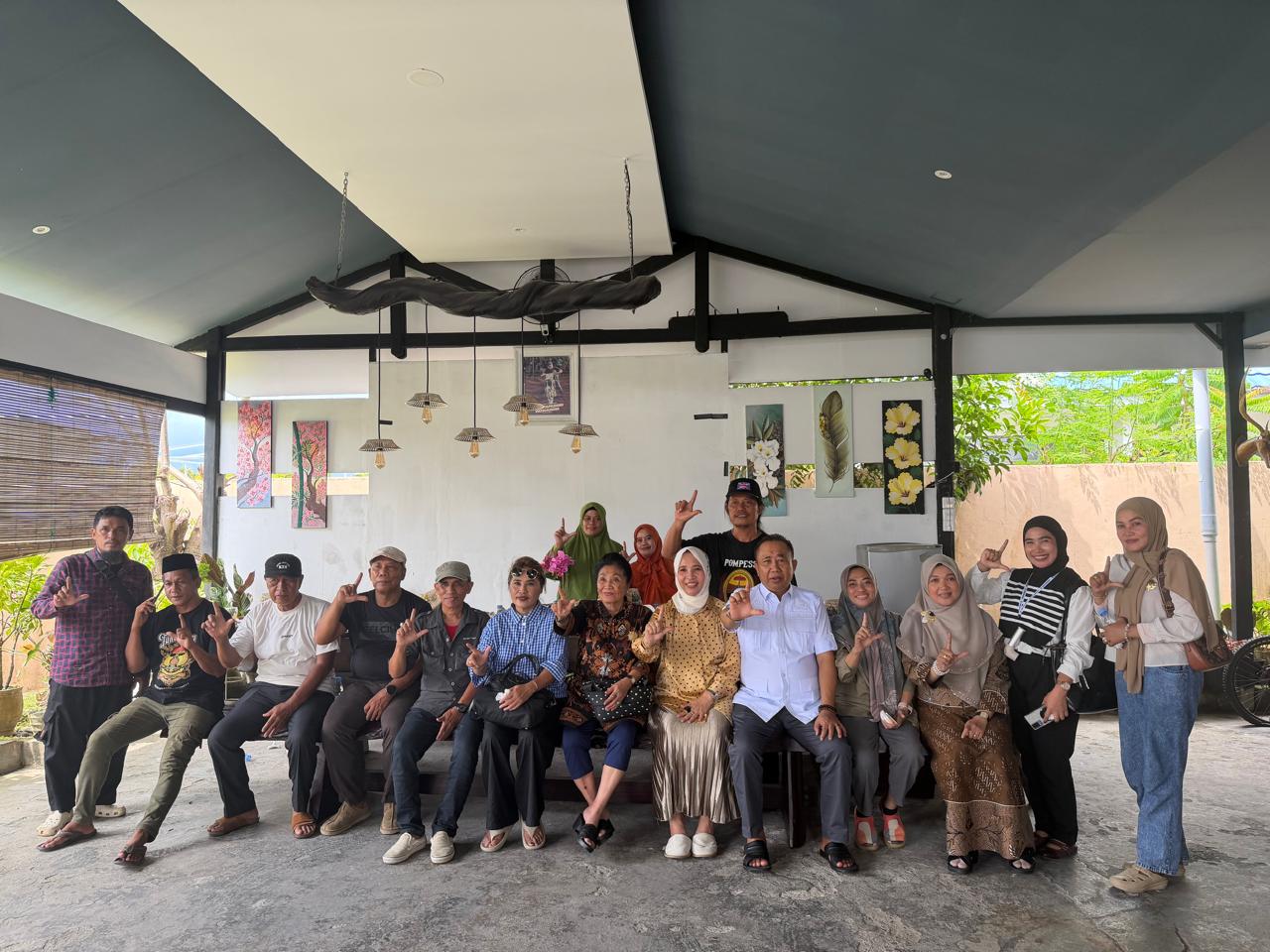 Makole Baebunta Hj. Andi Syarifah Muhaeminah Jamu Rombongan Kedatuan Luwu di Kediamannya